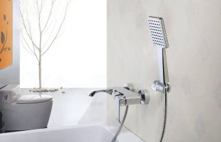 Смеситель для ванны Rose R1702 хром